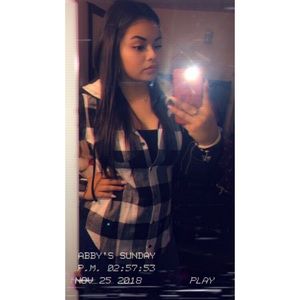 Meet your Posher, Abigail